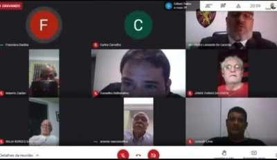 E a reunião do conselho deliberativo do Sport, que foi invadida por um poeta?