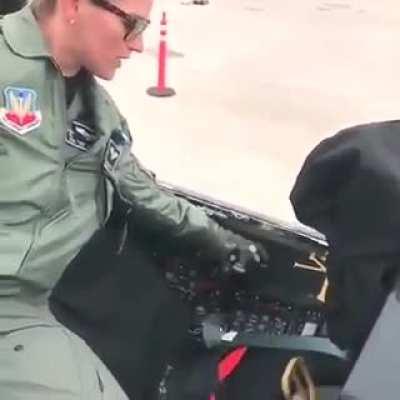 Captain Zoe Kotnik briefly goes over the throttle and TOUCHY flight stick in her F-16. Is this common in more modern fighter aircraft with fly-by-wire?