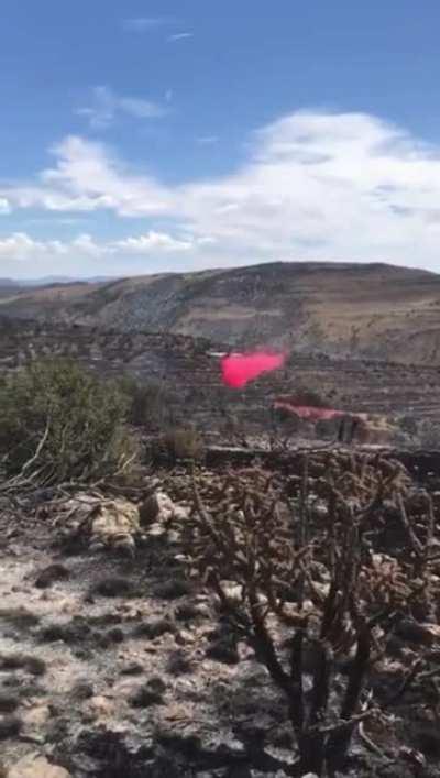 Avro RJ85 Aerial Firefighting aircraft has a hair-raising close call with a mountainside in California