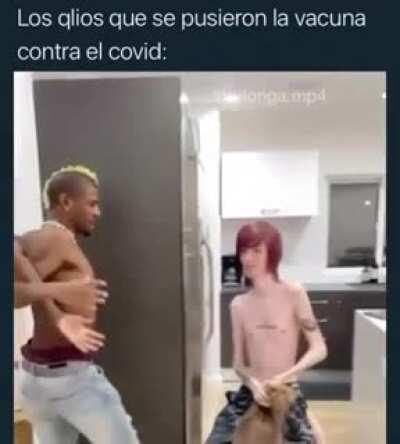 Tucumanos después de ponerse la vacuna