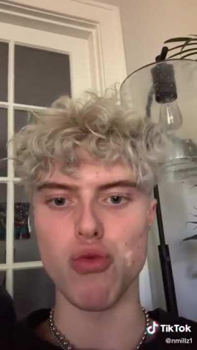 Sett(mr.daddy issues)during pride month seeing twinkzreal’s happy relationship with a man