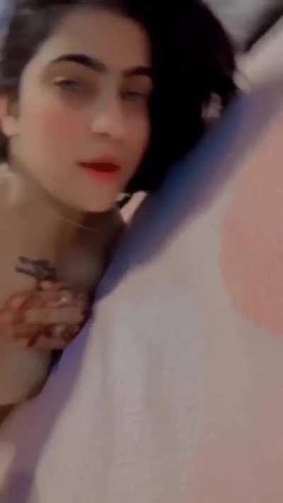 Jasneet de nipple 😋