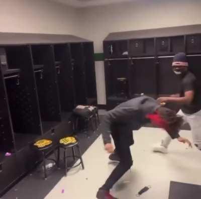 “not again”😭😭