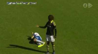 That dude is straight up allergic to elbows.