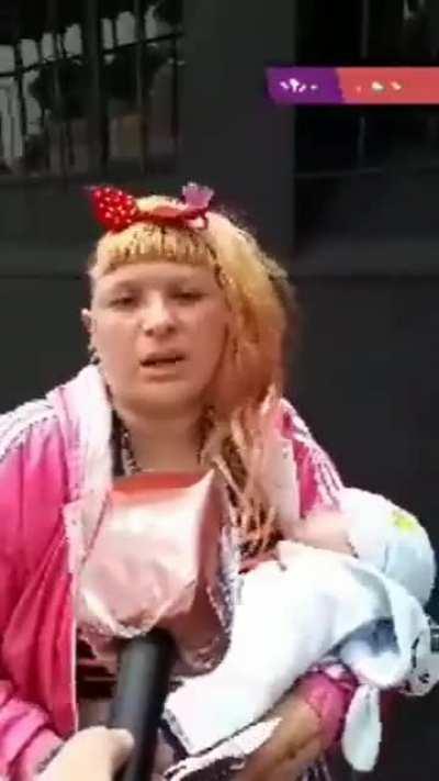 Tanto renegamos de los que hablan con la 