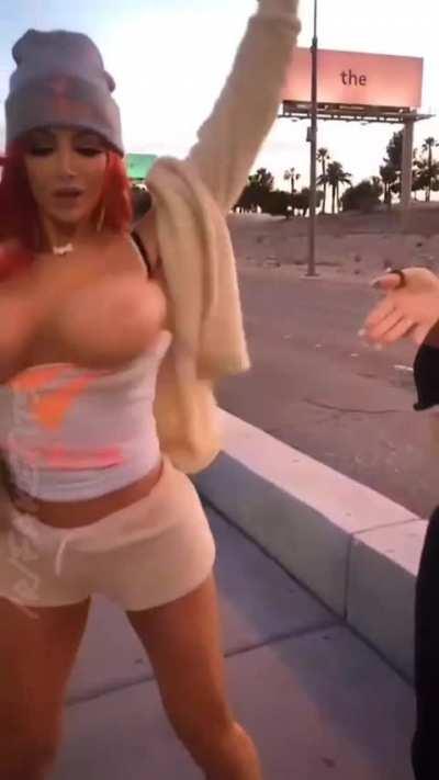 Trashy yet so sexy