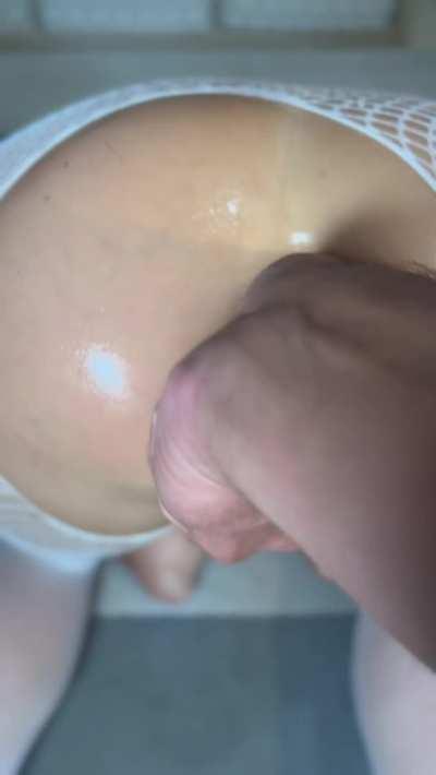 Huge gape in my ass....