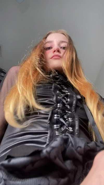 Your POV if you let a fallen angel sit on your face