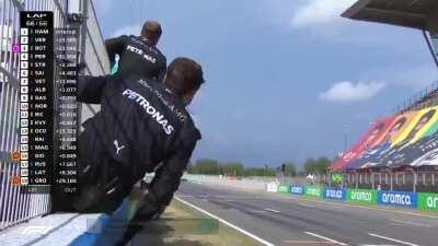 Sums it up 🙄🤷‍♂️