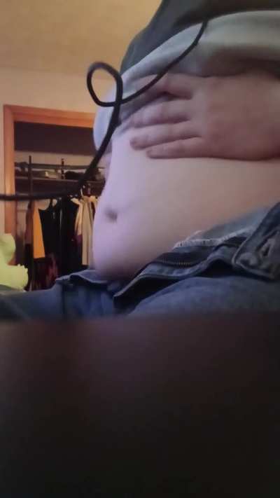 Burp break between games~