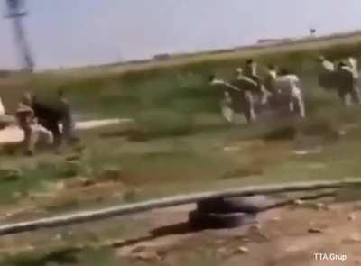 Şanlıurfa'da kaçak elektrik denetiminde arbede yaşandı. Bir asker yaralı.