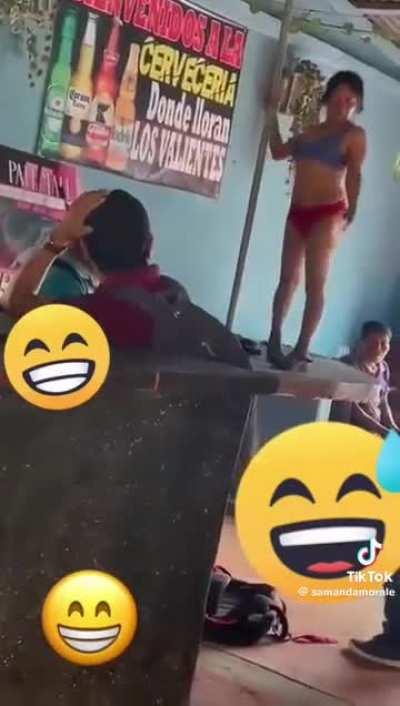   No mas no se exiten y salpiquen..