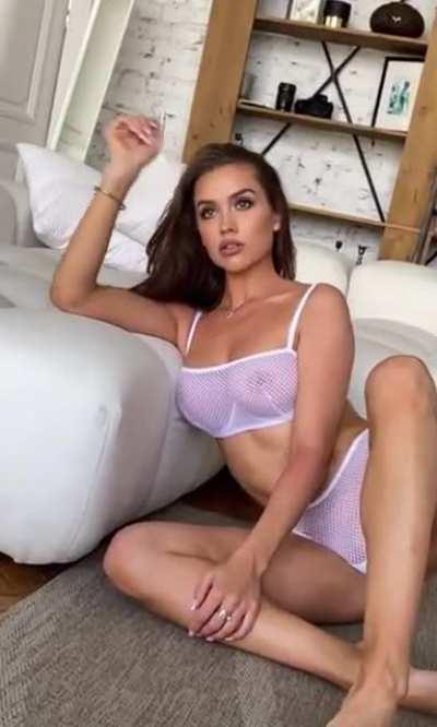 Luxury Girl (@luxurygirl_x.x.x)