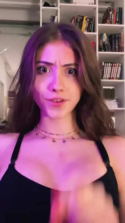 Sofia Espanha (@sosotriste - @sofiaespanha)