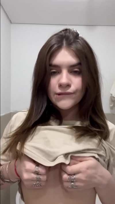 Treat me like the filthy slut I am, daddy.