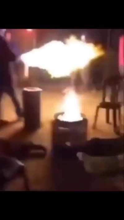 He let the intrusive thoughts win (Heil Spez) 