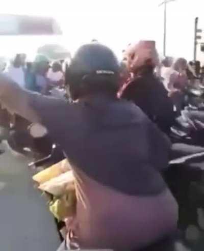 To hold up a barrier