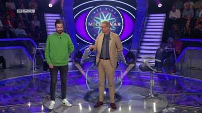 Mentalists states he could always win rock paper scissors on a german tv show.