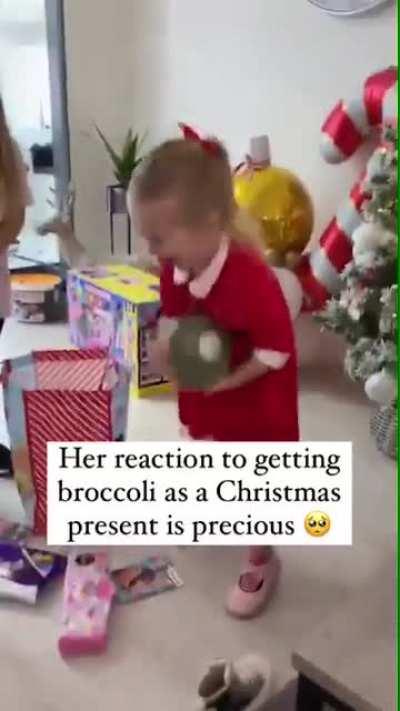 I’m not sure who needs to see this right now. But this kid’s reaction to getting broccoli as a Christmas present is the happiest thing I’ve seen online this week