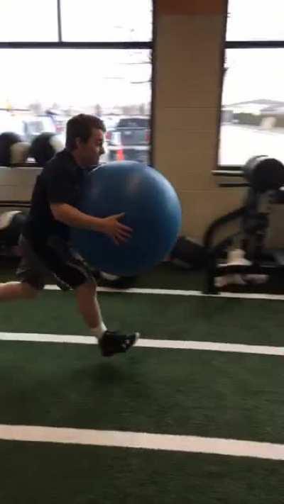 Two geniuses face pain in weights class