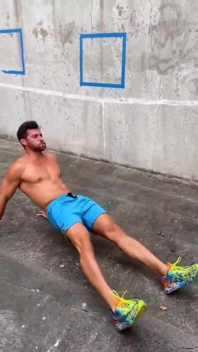 The workout 💪 Damacian soilders follow!🤸