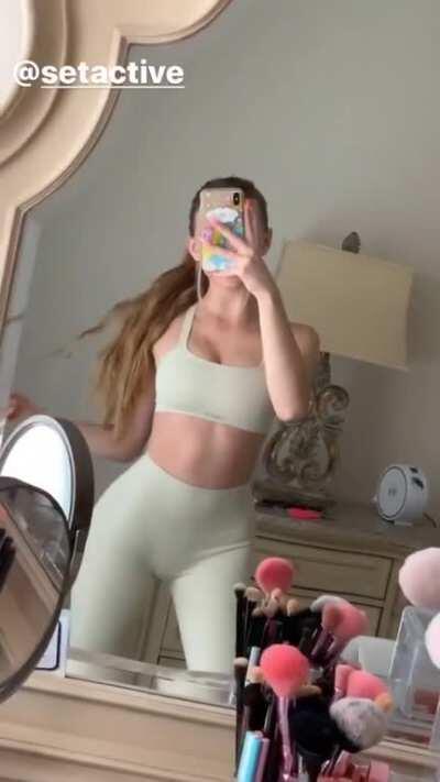 God damn that body tho😍😍