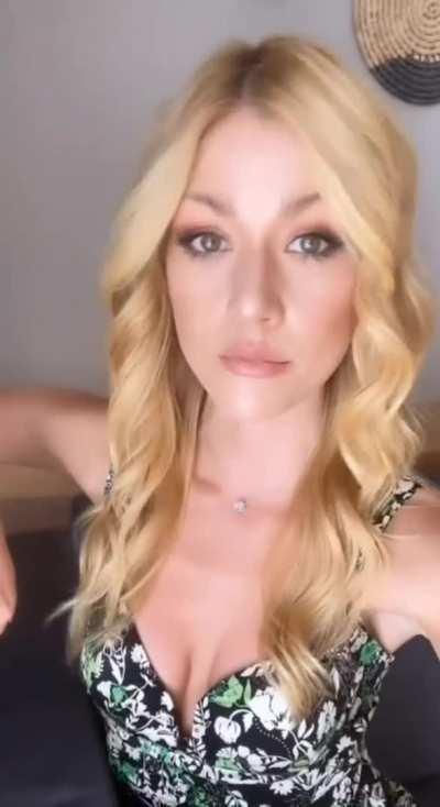 Katherine McNamara is such a fuckin' hottie!