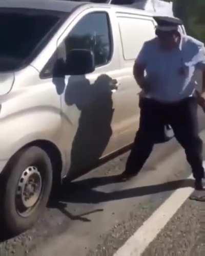 cop mishandles firearm