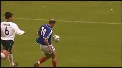 No,this is not a video of goals or assists. Football has changed over the years with the inclusion of more coverage, more professionalism, more money and more people fighting over stats.But there were players like Zidane and Cruyff, where mere stats faile