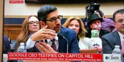 Hats off to the man in the top hat 🎩