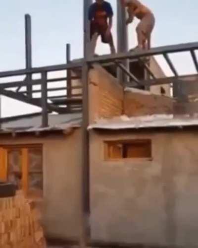 80lb bag of cement off the ropes vs 100lb dude