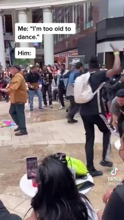 Carl shows the whippersnappers how it's done.