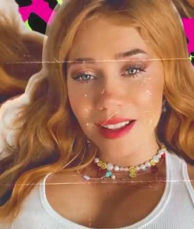 Volle Lippen und schöne…