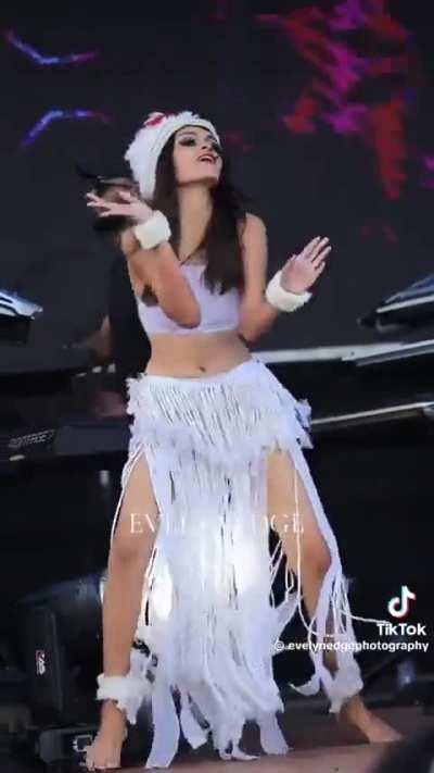 Oh yeah ojaye ❤️ (Love this kind of modernized cultural vibe)