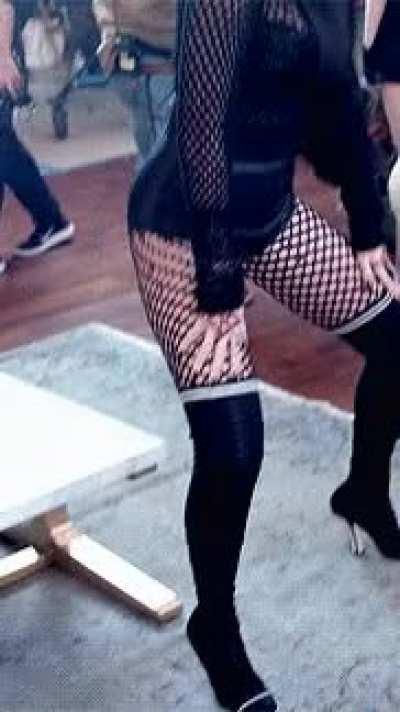 Stop what you’re doing and worship her right now!!! This is how the Goddess sits on my cock, then she dances on it to get the most out of me. Look how thiccccc she looks, I need her so bad. You have no idea how bad I want to fuck her. Goddess please take 