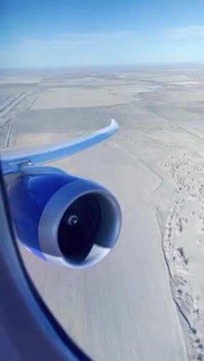 United 787-9 out of KDEN - 12/11/22