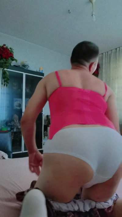 Herseyi şalvarla kombinlemem xd