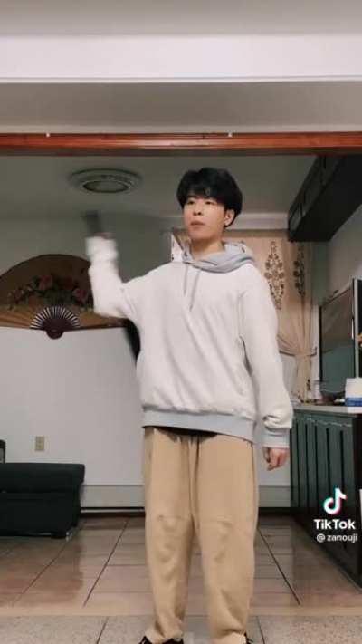 Help. i havent eaten in 3 days already. im still trying to figure out which orifice should my food go into