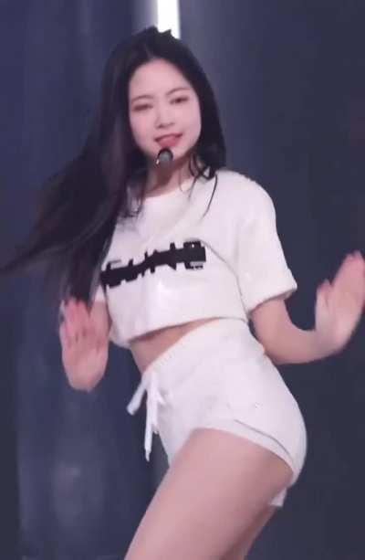 Le sserafim - Eunchae 