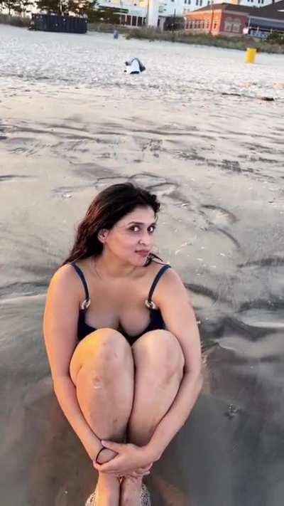 Mannara Chopra 