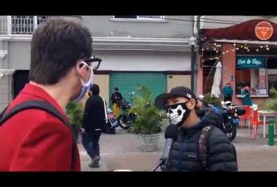 Joven simpatizante de Fuerza Popular se gana el cariño del público con sólidos argumentos para votar a favor de su candidata