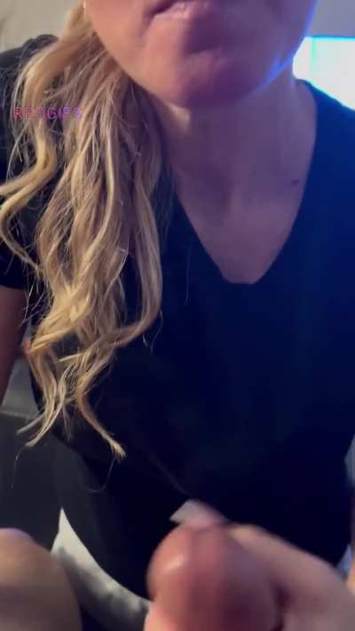 Back to sucking cock again !