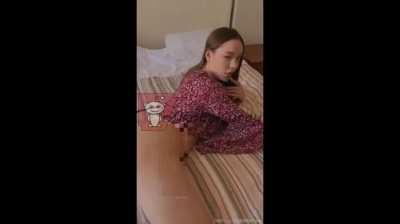 Kate Kuray Shows Pussy in Bed