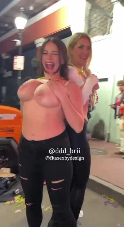 We stepped in the 360 Video booth and decided to step it up a notch😜 [GIF]