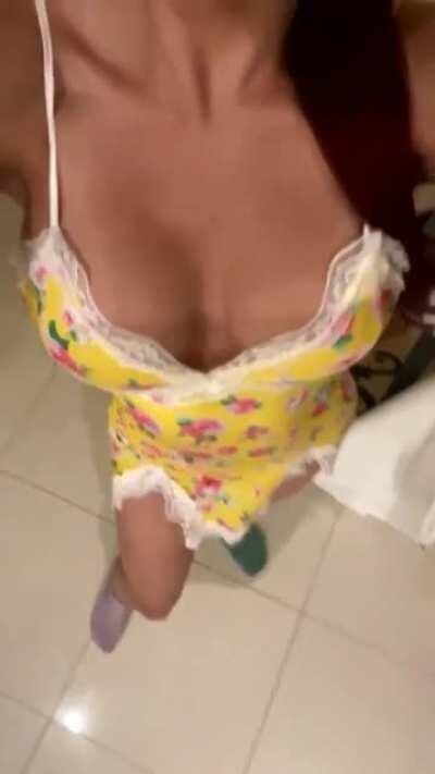 Shake it under the dress!