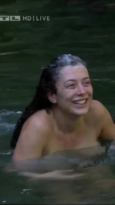 Leila bathing in Dschungelcamp (Slo-Mo)