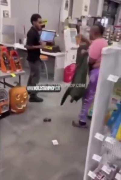 Walgreens security guard sucker punches homeless woman and she doesn’t even flinch