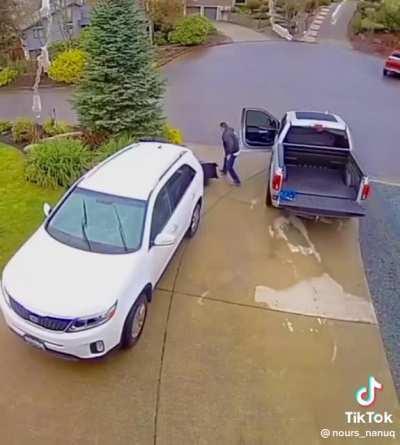 So many close calls but this guy handles it like a boss