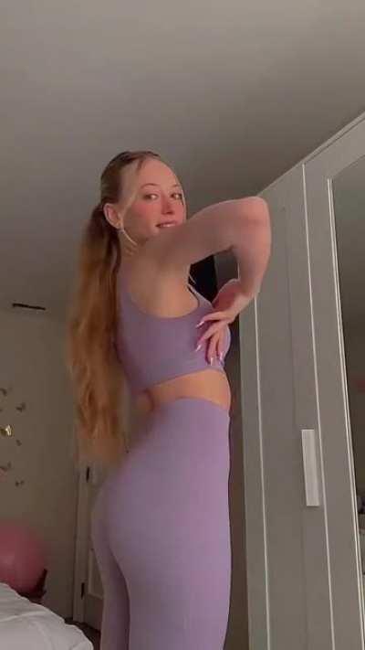 Her structure 😝 built different