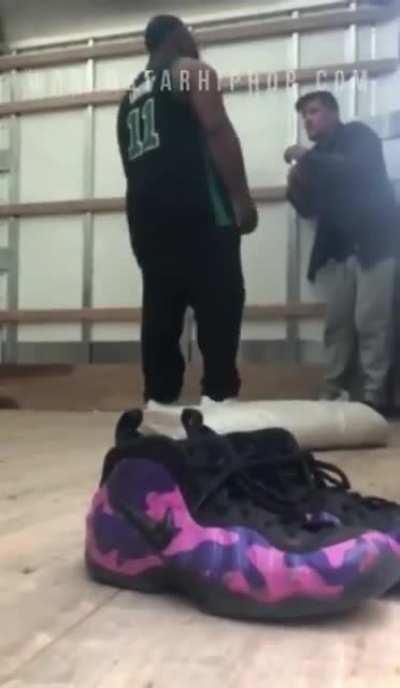 Man narrowly escapes being raped by another dude